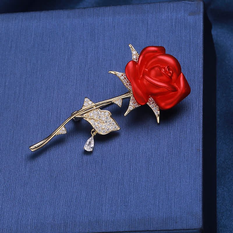 Broche élégante et douce en zircon rose rouge