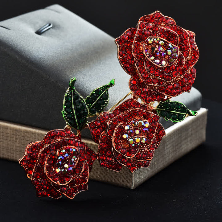Broche en strass scintillant pour femme avec roses Triple Beauty