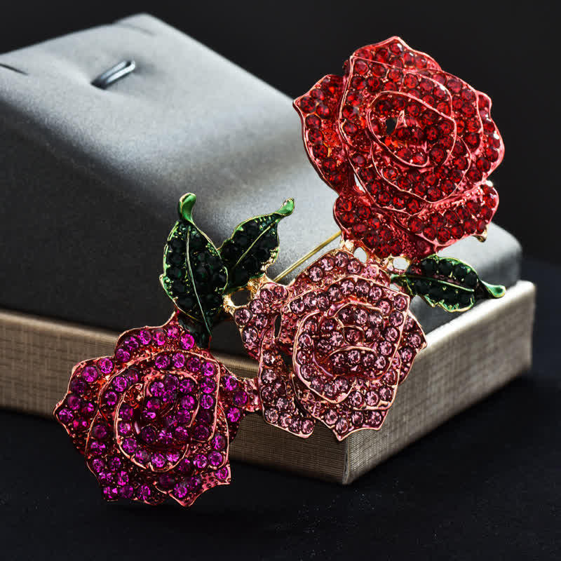 Broche en strass scintillant pour femme avec roses Triple Beauty