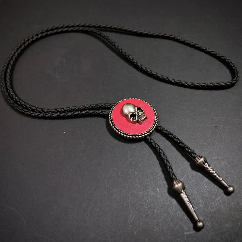 Pendentif de forme ronde motif crâne 3D Bolo Tie