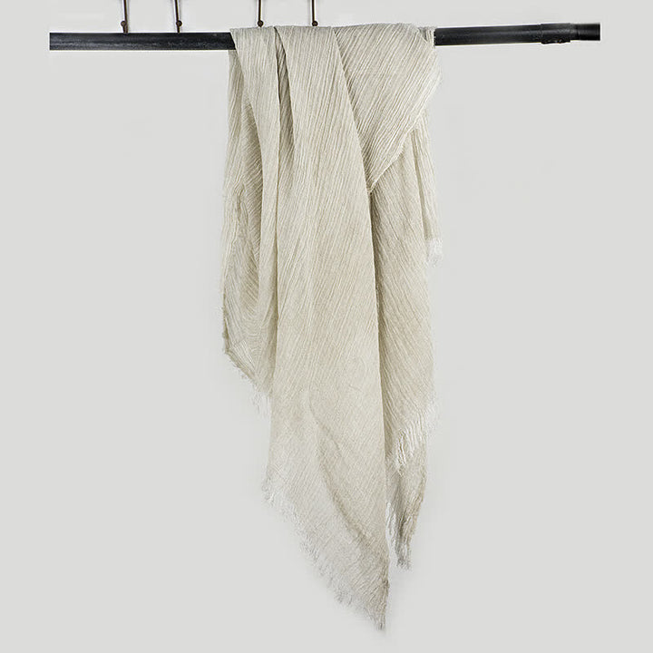 Écharpe fine en coton et lin léger à motif froissé - Ivoire - image 6