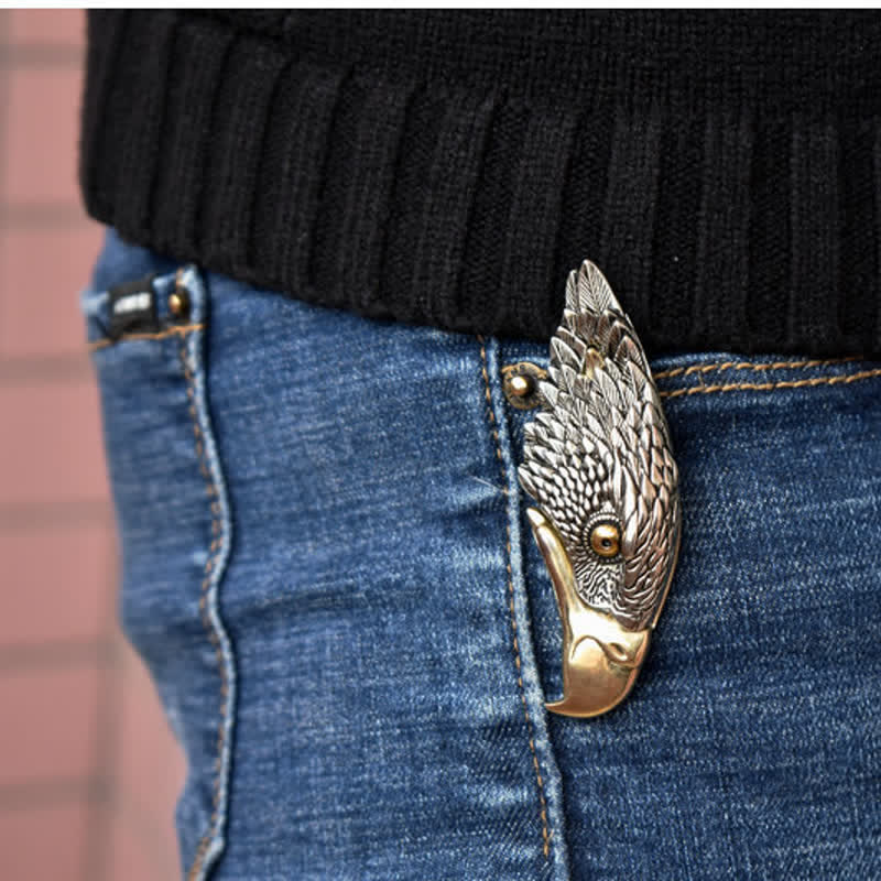 Collier avec pendentif en forme de plume de pygargue à tête blanche et couteau caché - image 3