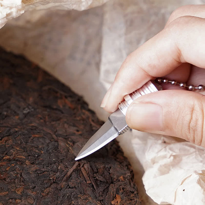 Porte-clés couteau caché en forme d'ampoule de lampe de couleur dorée - image 5