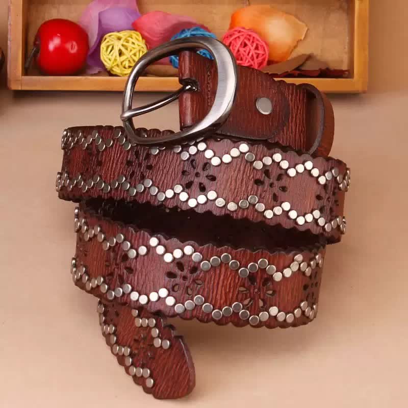 Ceinture en cuir ajourée à rivets fendus et déchirés de style gothique