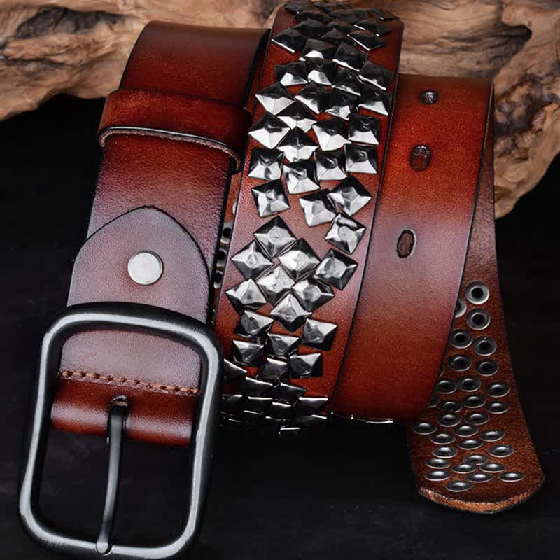 Ceinture en cuir à rivets pyramidaux brillants à disposition irrégulière