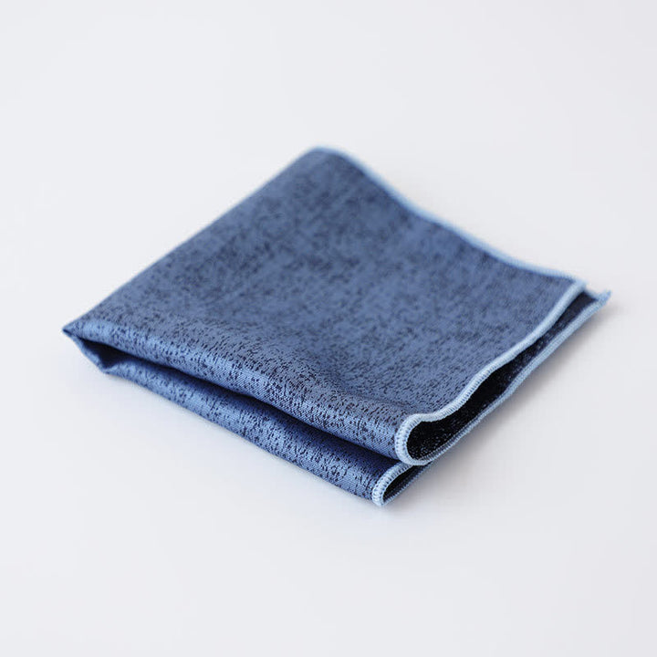 Pochette de costume à motif sombre subtil de couleur unie pour homme