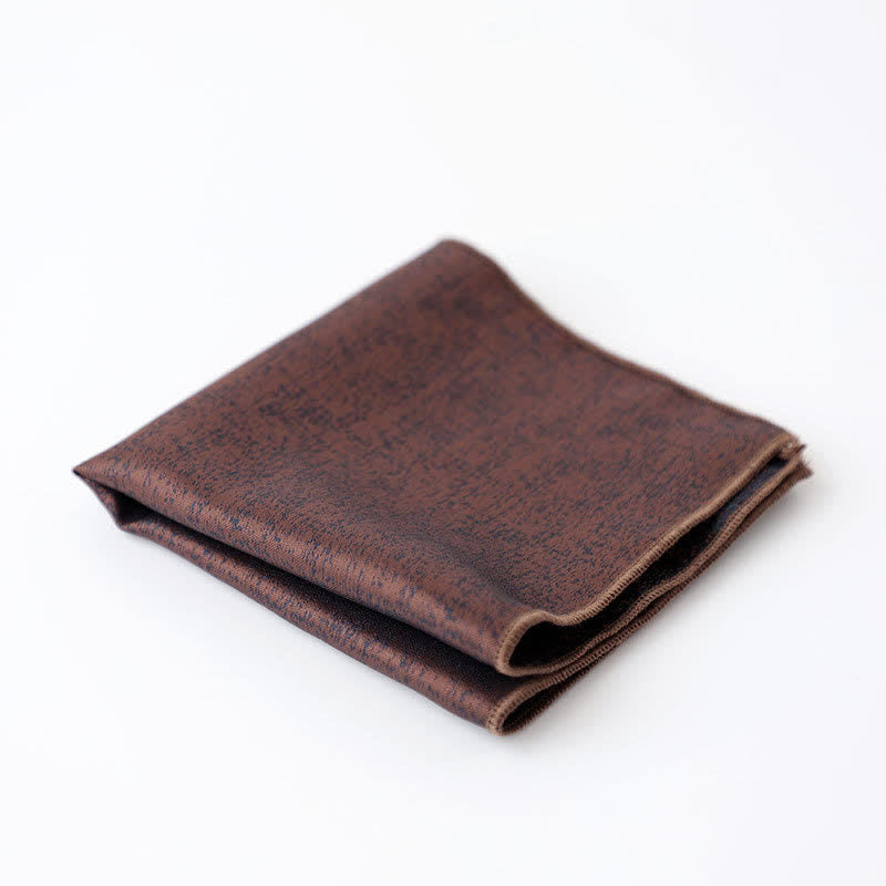 Pochette de costume à motif sombre subtil de couleur unie pour homme