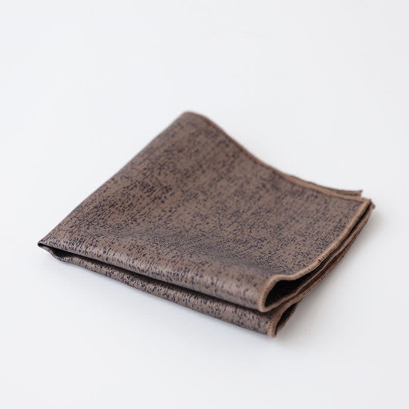Pochette de costume à motif sombre subtil de couleur unie pour homme