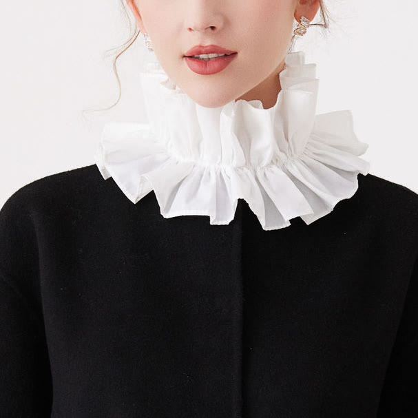 Chemise à col plissé et faux col amovible