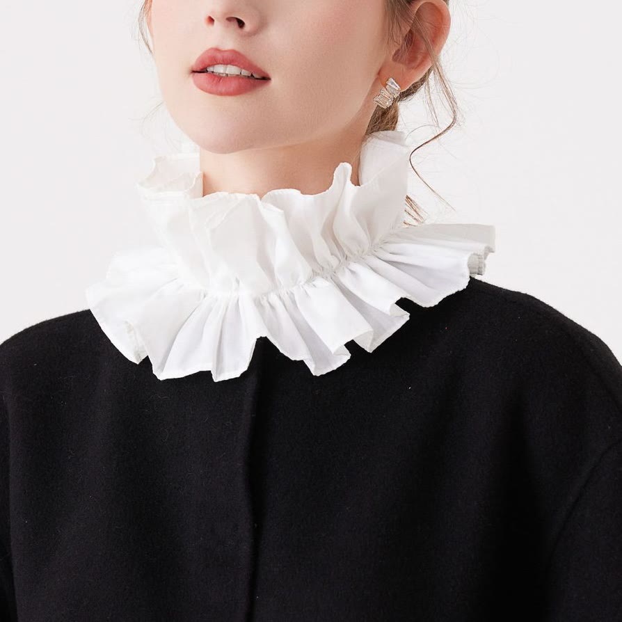 Chemise à col plissé et faux col amovible