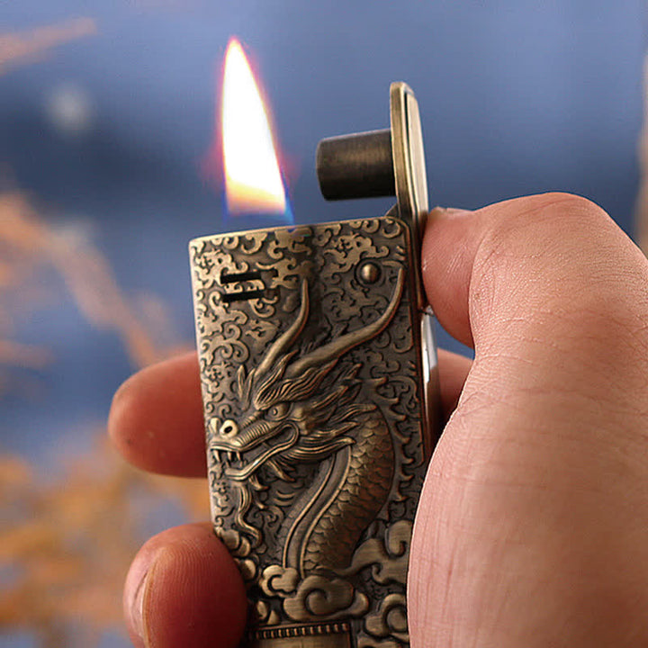 Briquet à pétrole rechargeable en relief de dragon de style rétro