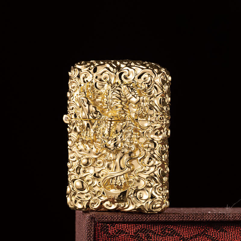 Briquet à pétrole rechargeable avec sculpture d'animaux sauvages mythiques