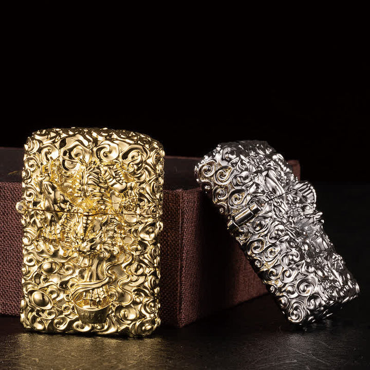 Briquet à pétrole rechargeable avec sculpture d'animaux sauvages mythiques