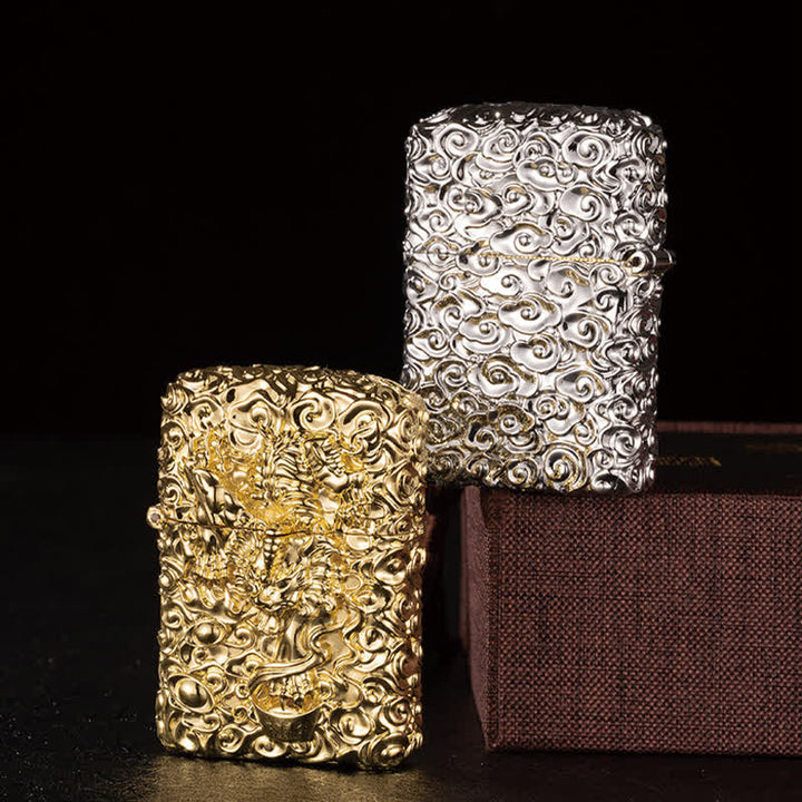 Briquet à pétrole rechargeable avec sculpture d'animaux sauvages mythiques