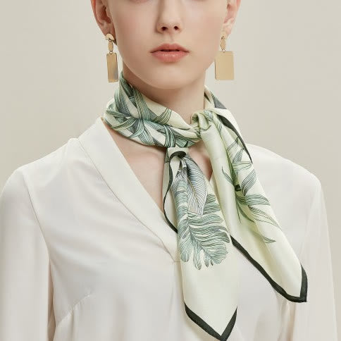 Foulard fin en soie pour femme avec chemin de bambou et ruisseau de fleurs printanières