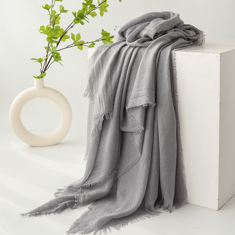 Écharpe d'été fine et douce à pompons courts de couleur unie - #21 Gris clair - image 25