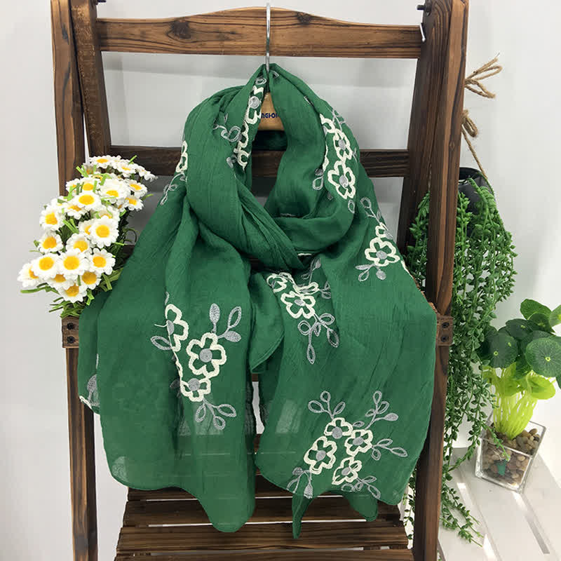 Écharpe fine pour femme en coton et lin brodée de fleurs. - Vert - image 0