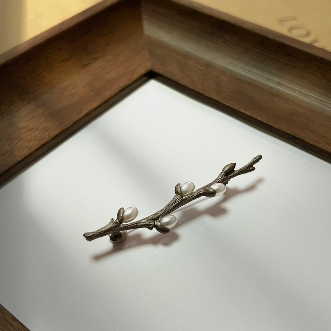 Broche branche vintage en alliage de perles de bois