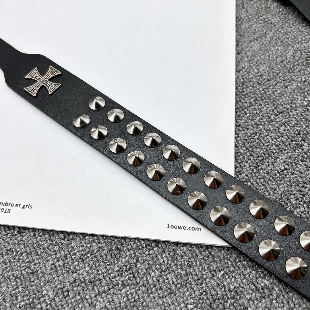 Ceinture en cuir à rivets punk avec motif croix de Pâques