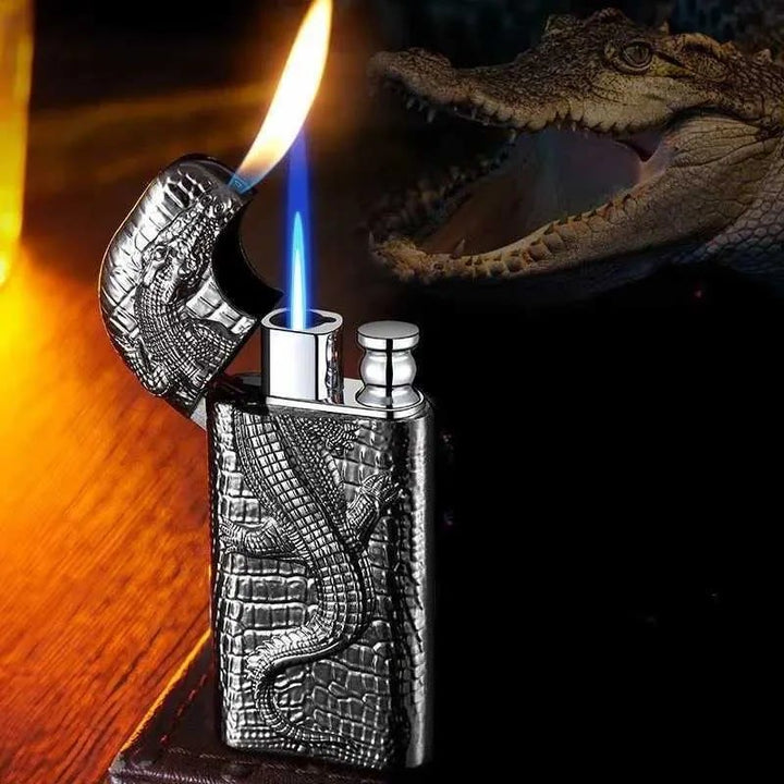 Briquet butane rechargeable à double flamme en relief motif crocodile sauvage