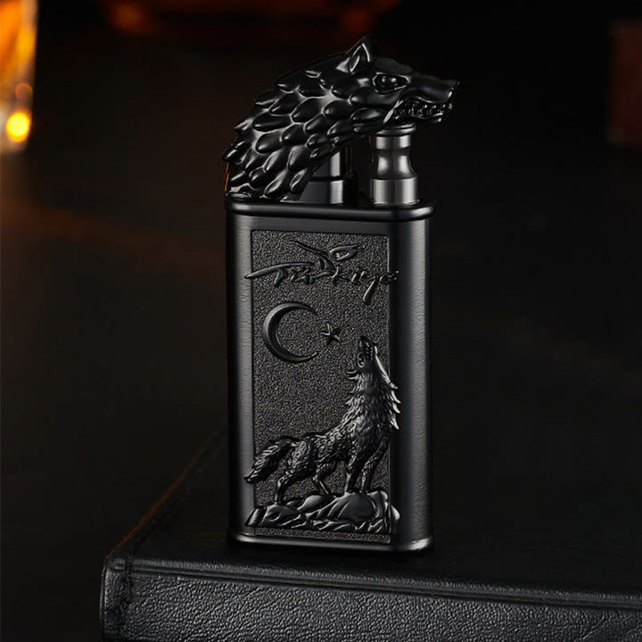 Briquet au butane rechargeable à double flamme en relief Roaring Wolf