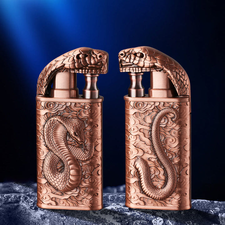 Briquet butane rechargeable à double flamme en relief motif crocodile sauvage