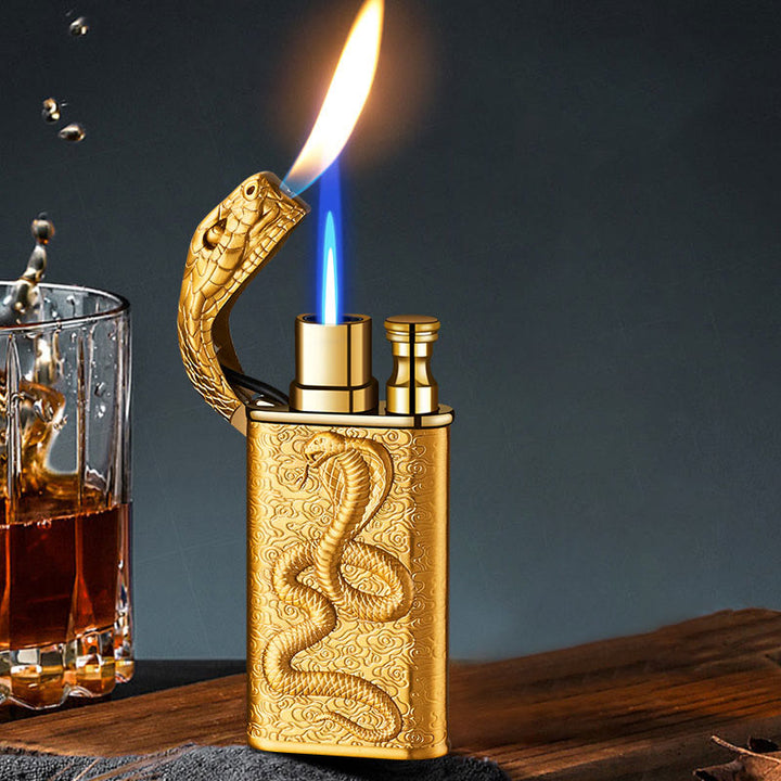 Briquet butane rechargeable à double flamme en relief motif crocodile sauvage