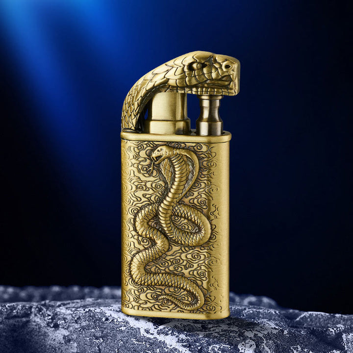 Briquet butane rechargeable à double flamme en relief motif crocodile sauvage