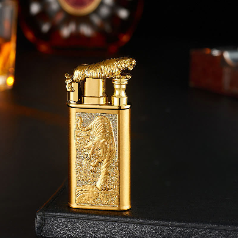 Briquet au butane rechargeable à double flamme en relief Fierce Tiger