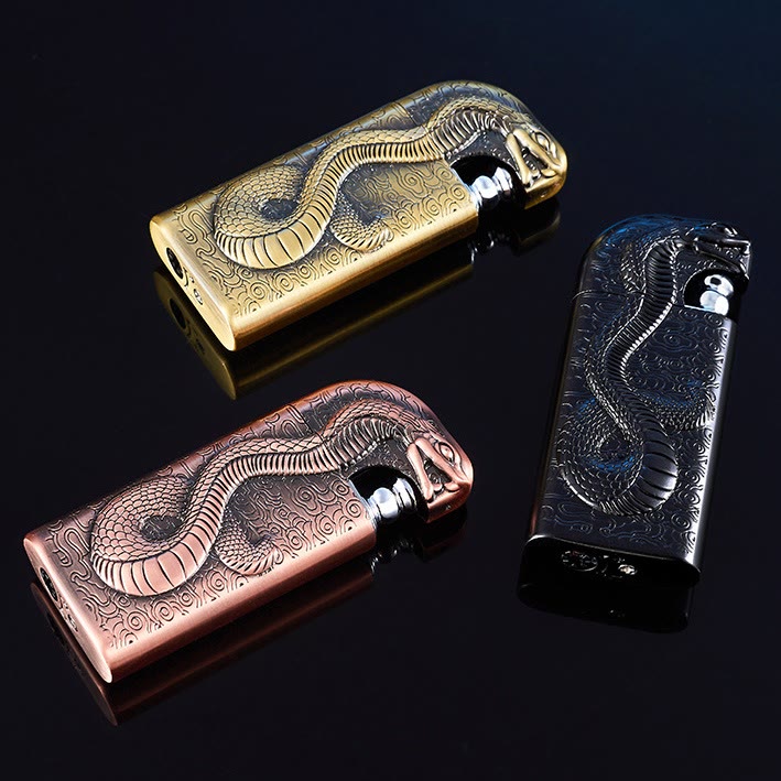 Briquet au butane rechargeable à double flamme en relief Serpent King
