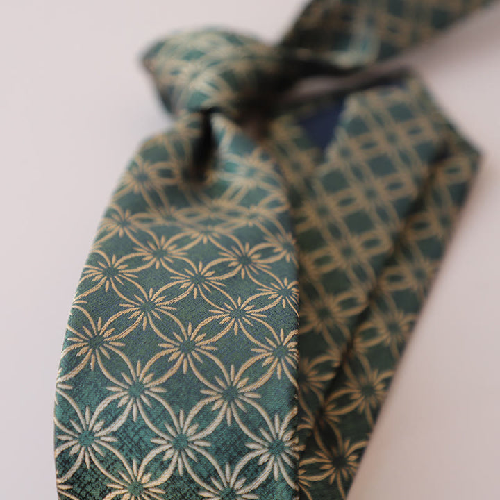 Cravate à motif floral vert marguerite pour homme