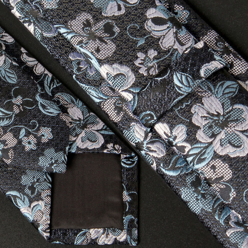 Cravate pour homme à motif de fleurs tendres