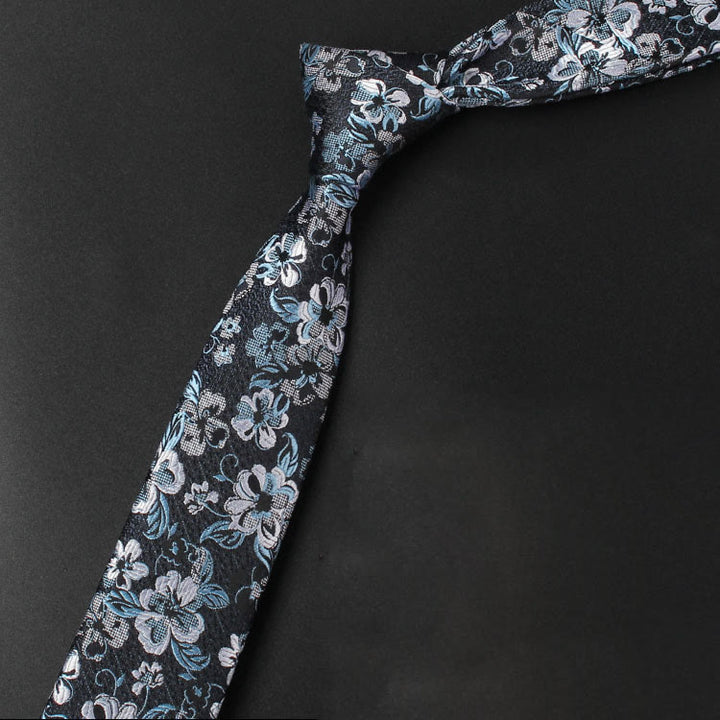 Cravate pour homme à motif de fleurs tendres