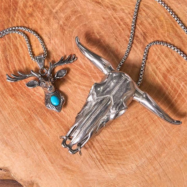 Ensemble de colliers et pendentifs en forme de tête d'élan turquoise avec taureau à longues cornes
