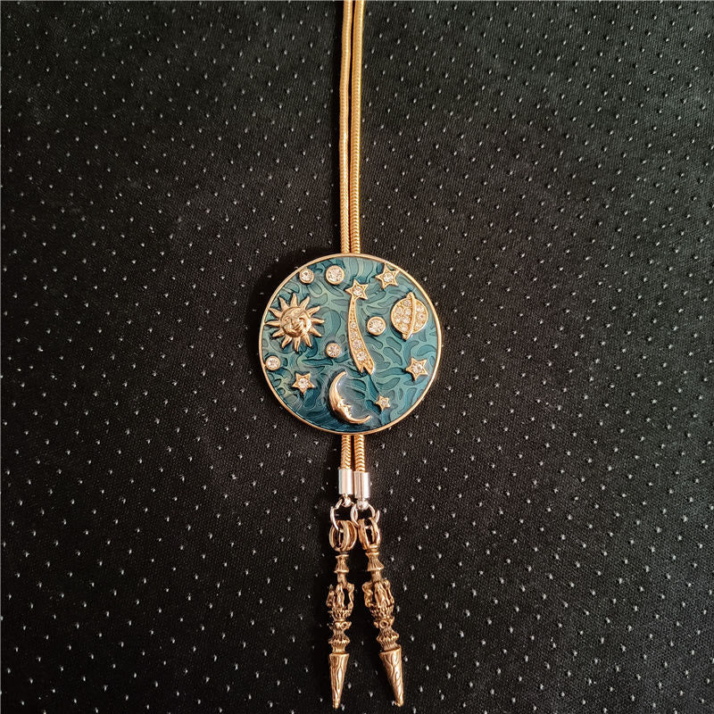 Cravate bolo vintage en strass avec motif soleil, croissant de lune et univers