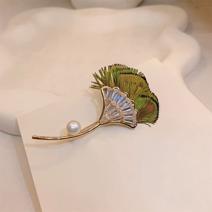 Broche en forme de feuille de ginkgo en plumes de paon vertes pour femme