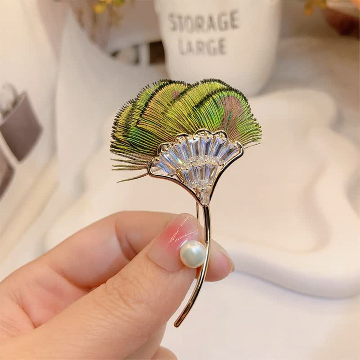 Broche en forme de feuille de ginkgo en plumes de paon vertes pour femme