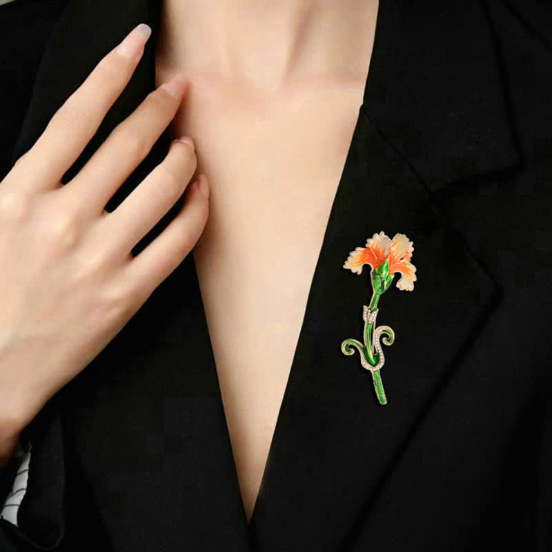Jolie broche œillet émaillée pour femme