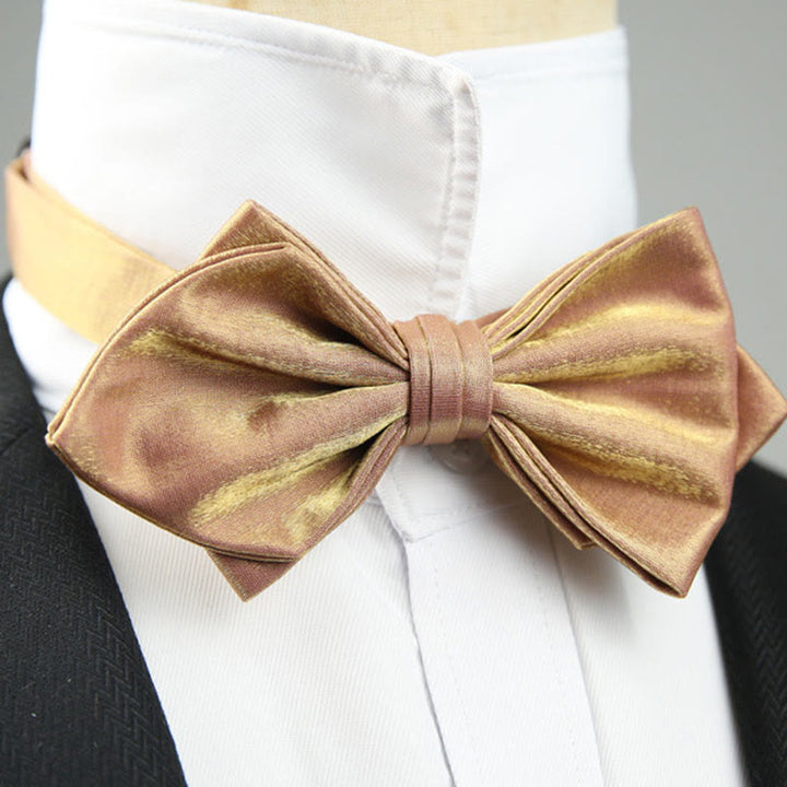 Nœud papillon pointu pré-noué en satin suédé avec sangle réglable