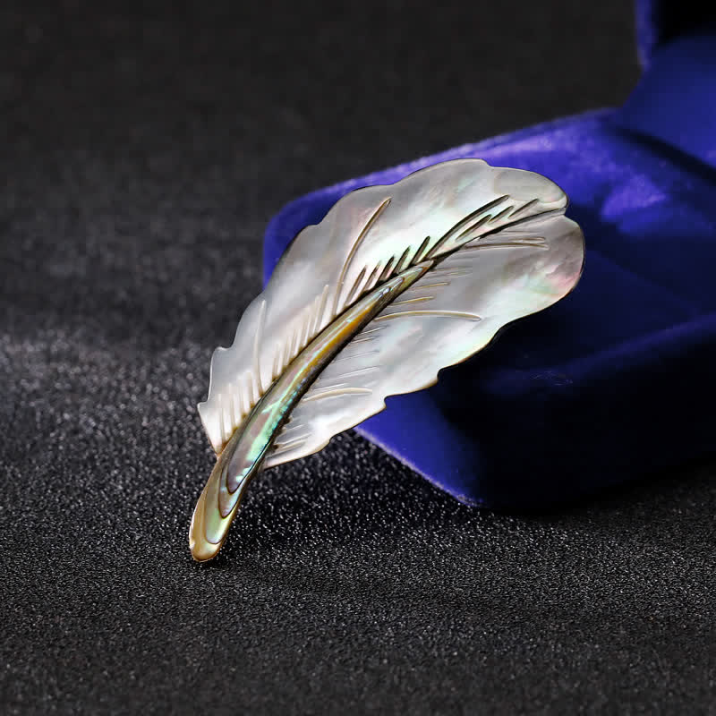 Broche unisexe en forme de plume en coquillage d'ormeau naturel