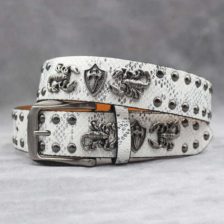Ceinture en cuir noir à imprimé peau de serpent et rivets scorpion argentés antiques