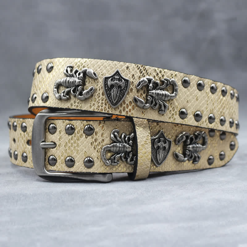 Ceinture en cuir noir à imprimé peau de serpent et rivets scorpion argentés antiques