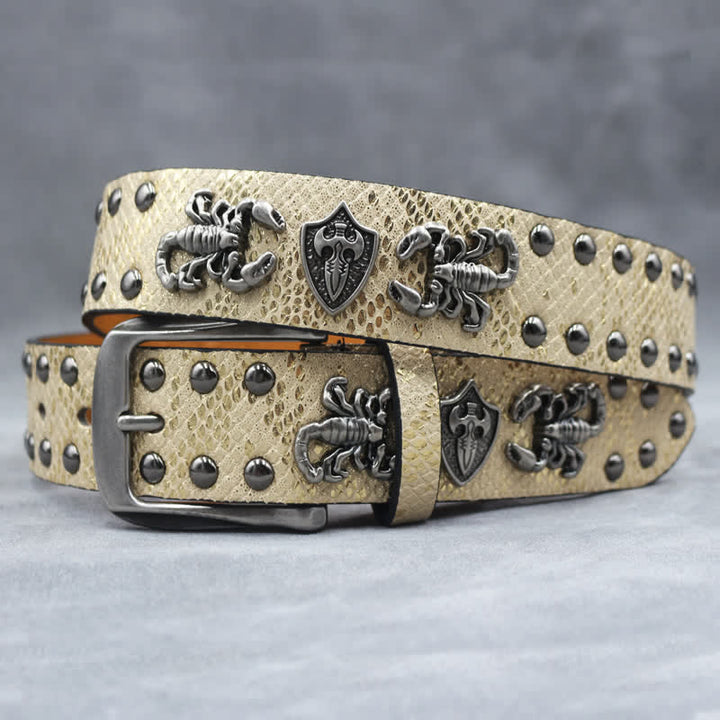 Ceinture en cuir noir à imprimé peau de serpent et rivets scorpion argentés antiques