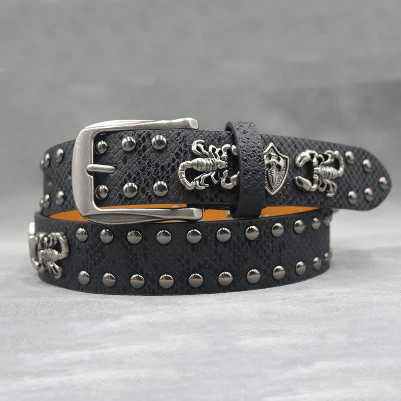 Ceinture en cuir noir à imprimé peau de serpent et rivets scorpion argentés antiques