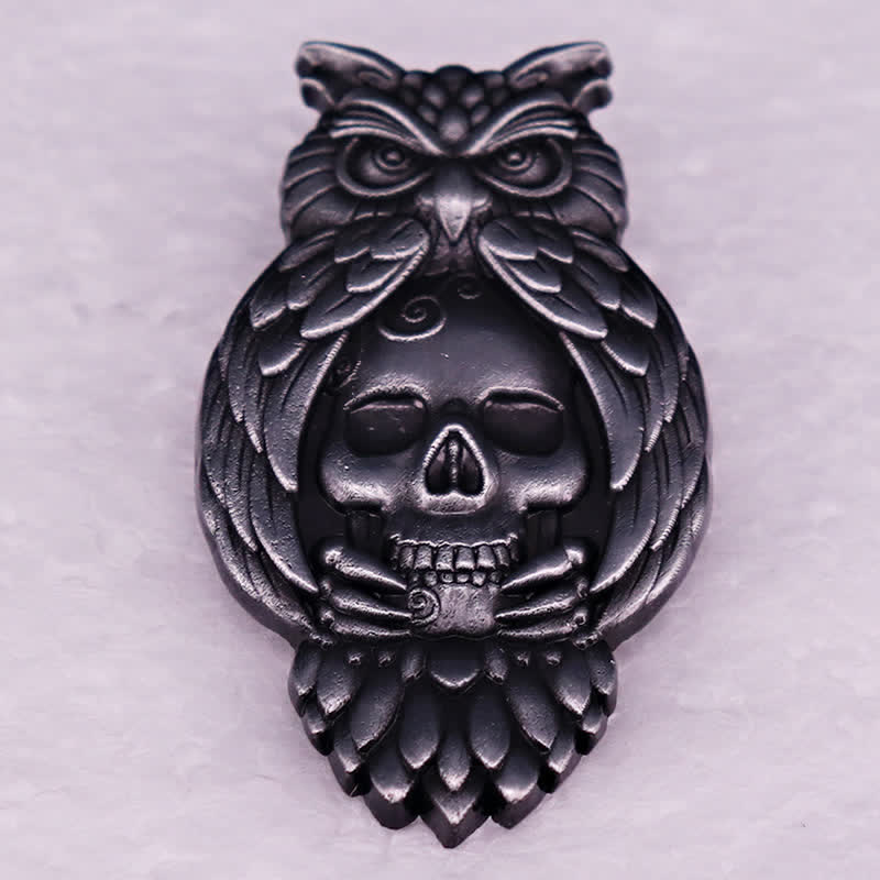 Broche squelette avec serres, yeux, crâne et hibou