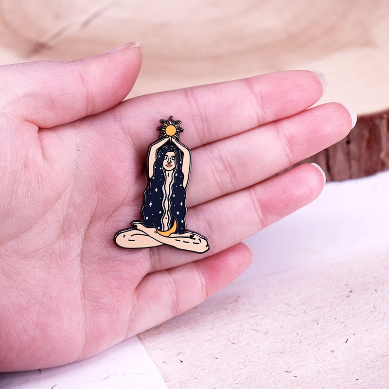 Broche en émail pour femme, déesse céleste du soleil et de la lune