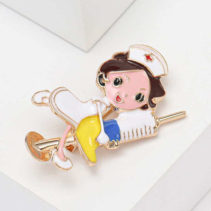 Broche en émail pour infirmière médicale