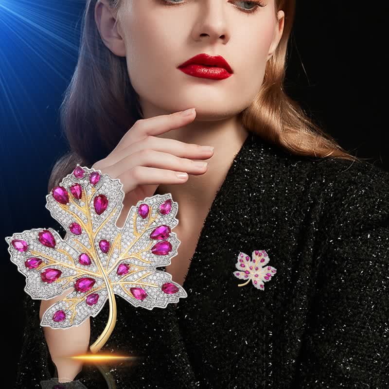 Broche feuille d'érable rose et cristal blanc pour femme