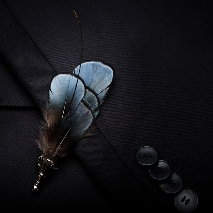 Nœud papillon de luxe en plumes naturelles bleu foncé avec épingle à revers