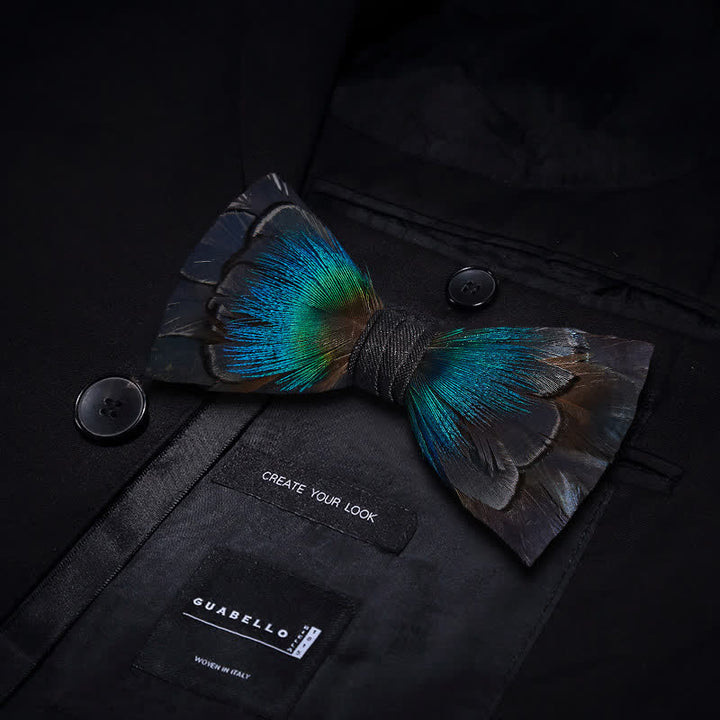 Nœud papillon bleu marine à plumes en cascade avec épingle à revers - image 2